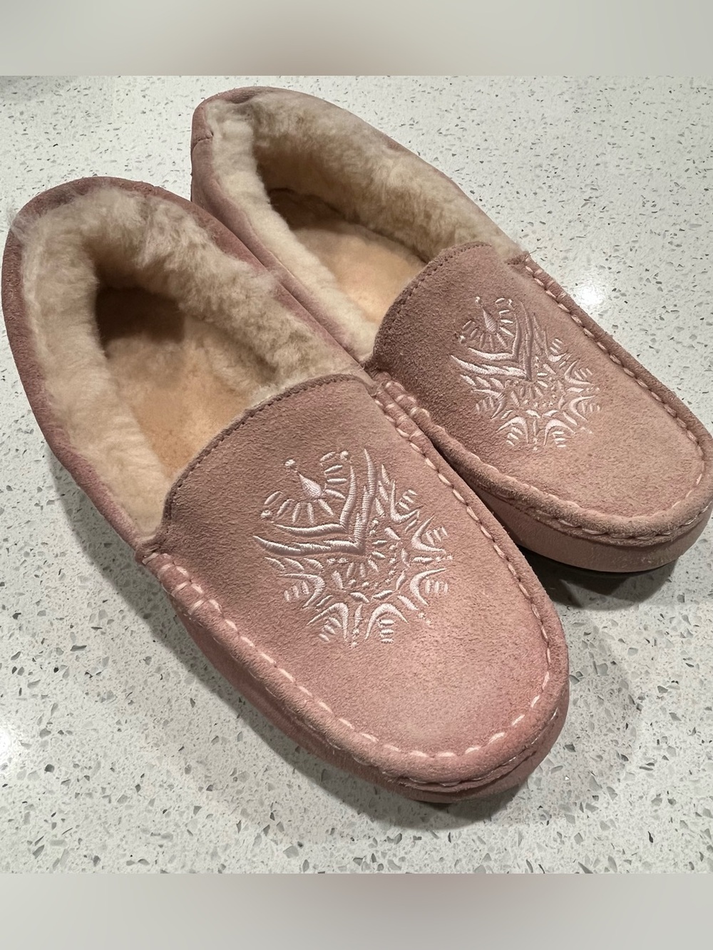 ABEO Vernon Embroidered Moccasin Slippers Women's Size 8N Pink